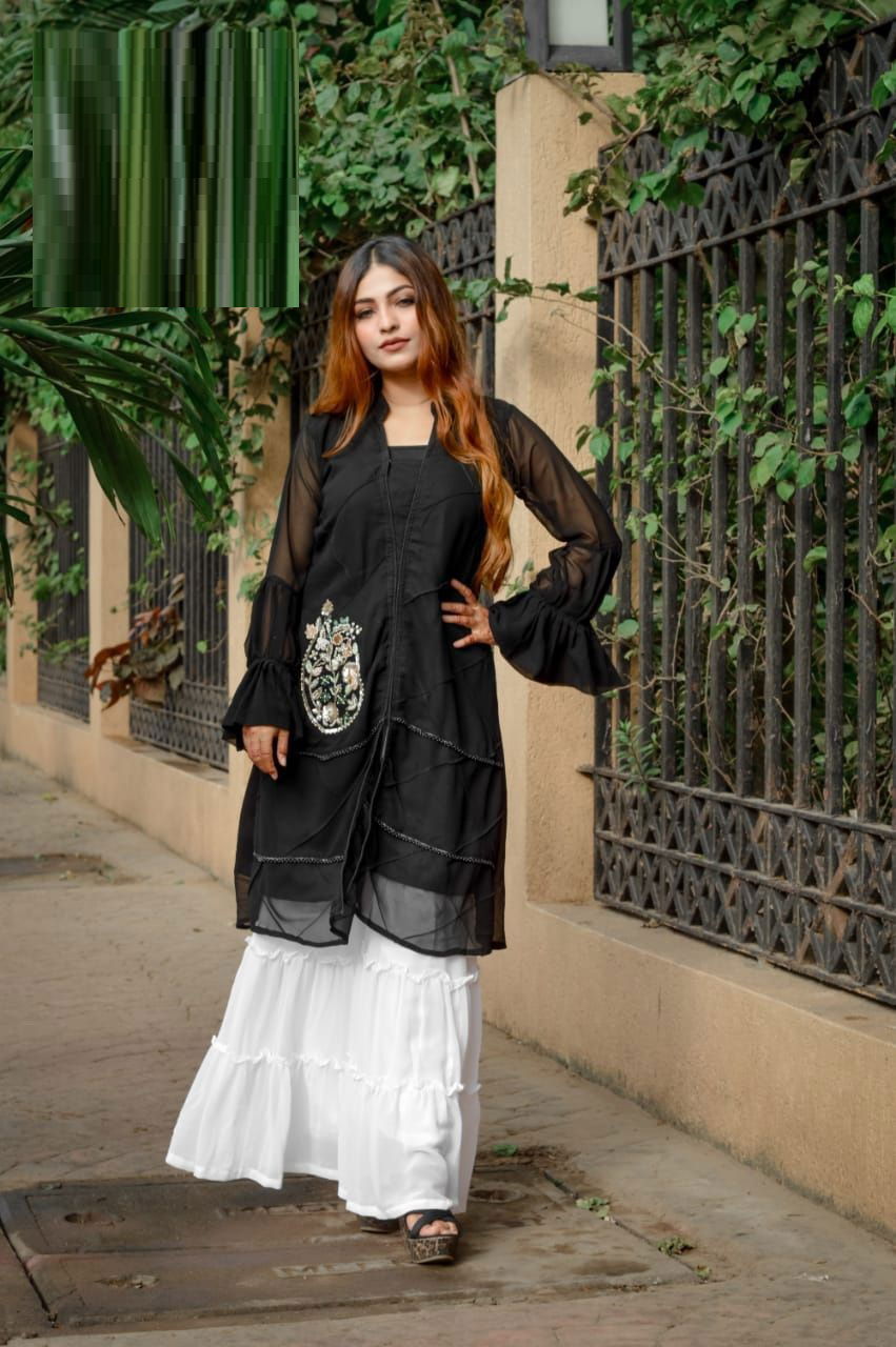 Laiba Am 81 Extra Ordinary Festive Wear Fancy Designer Georgette Top With Bottom Collection